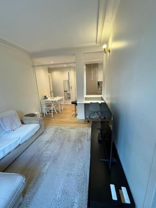 Charmant Appartement Alesia Paris Bagian luar foto