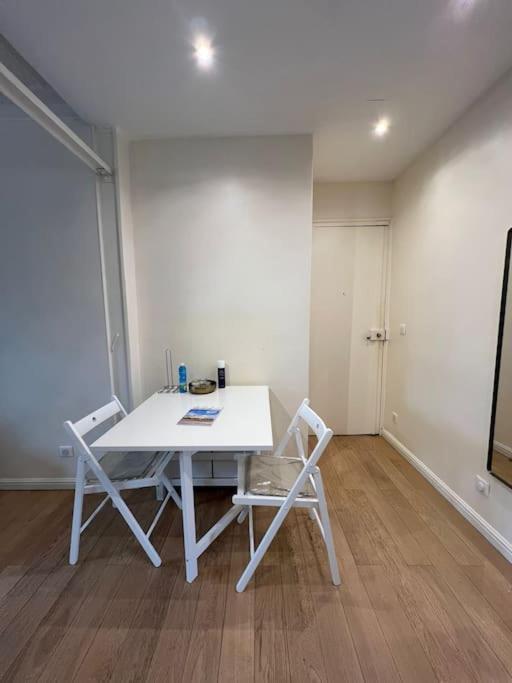 Charmant Appartement Alesia Paris Bagian luar foto